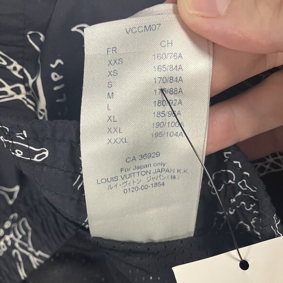 Louis Vuitton Japan Mens Large Swim Trunks Shorts - Monogram Graphic Print - Picture 15 of 16